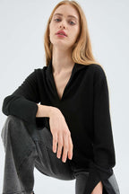 Compania Fantastica Black V-Neck Collar Top