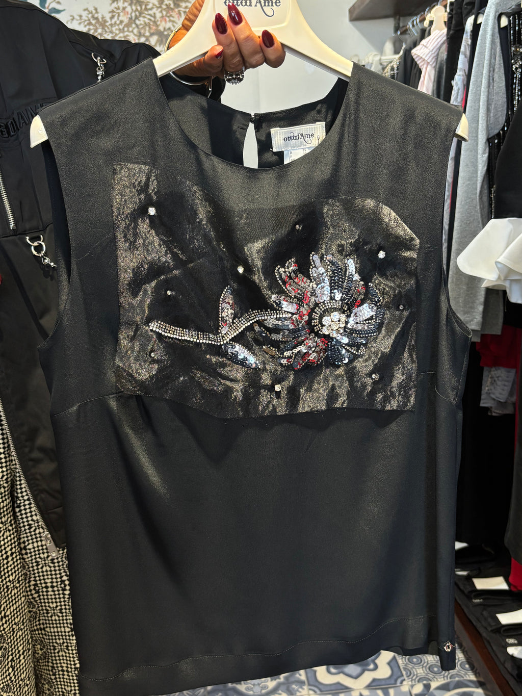 Ottod’Ame Black Flowy Tank Top with Embroidery