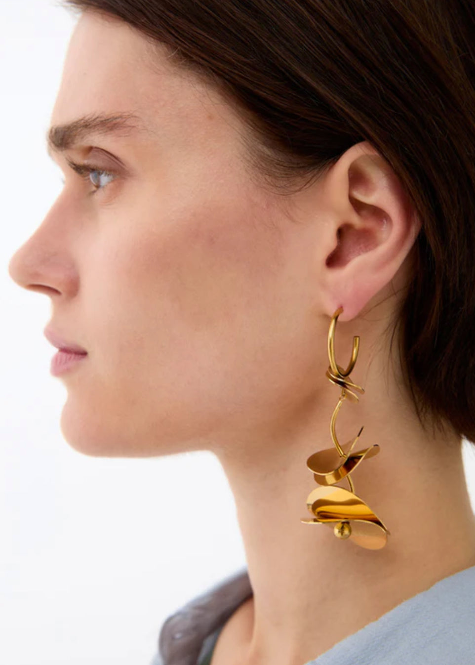 NALI Gold Hoop Earrings with Pendant Discs