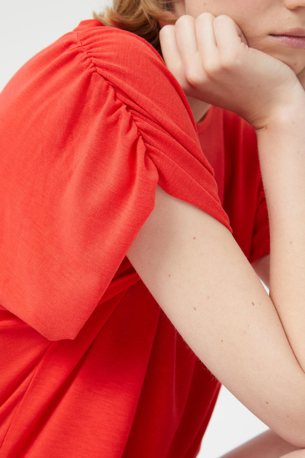 Compania Fantastica Red Draped Short Sleeve Top