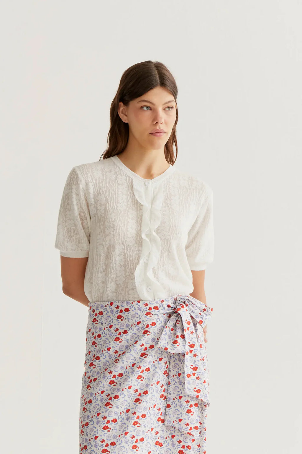 Compañía White Fine Knit Short Sleeve Lace Cardi-Top