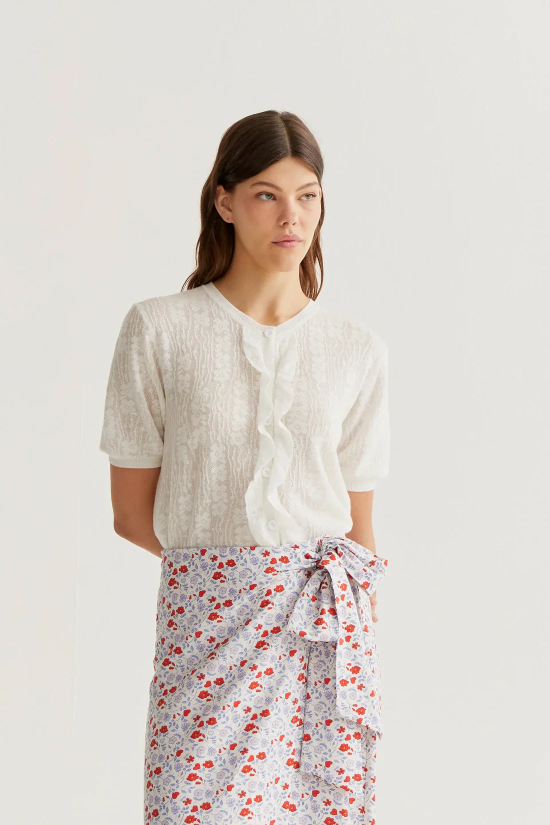 Compañía White Fine Knit Short Sleeve Lace Cardi-Top