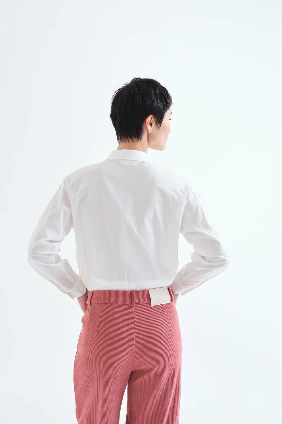 Compañia Fantástica 100% White Shirt with Burgundy Flower Print