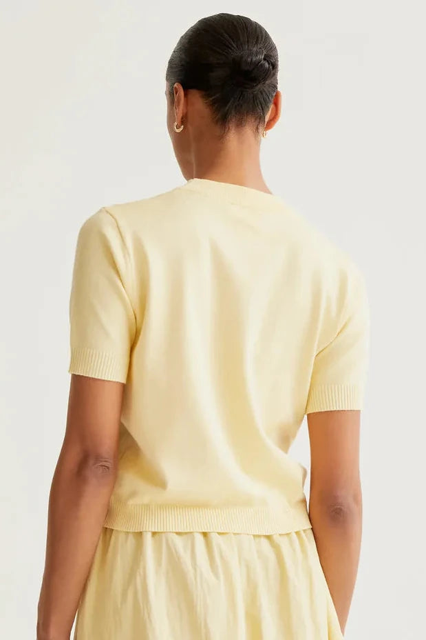 Compañía Yellow Fine Knit with Flower Motif