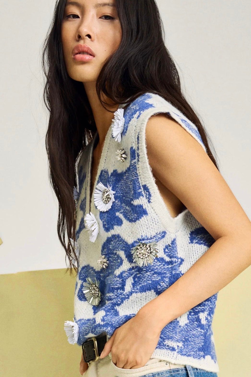 MUNTHE NURULIA Alpaca Wool V-Neck Blue Jumper