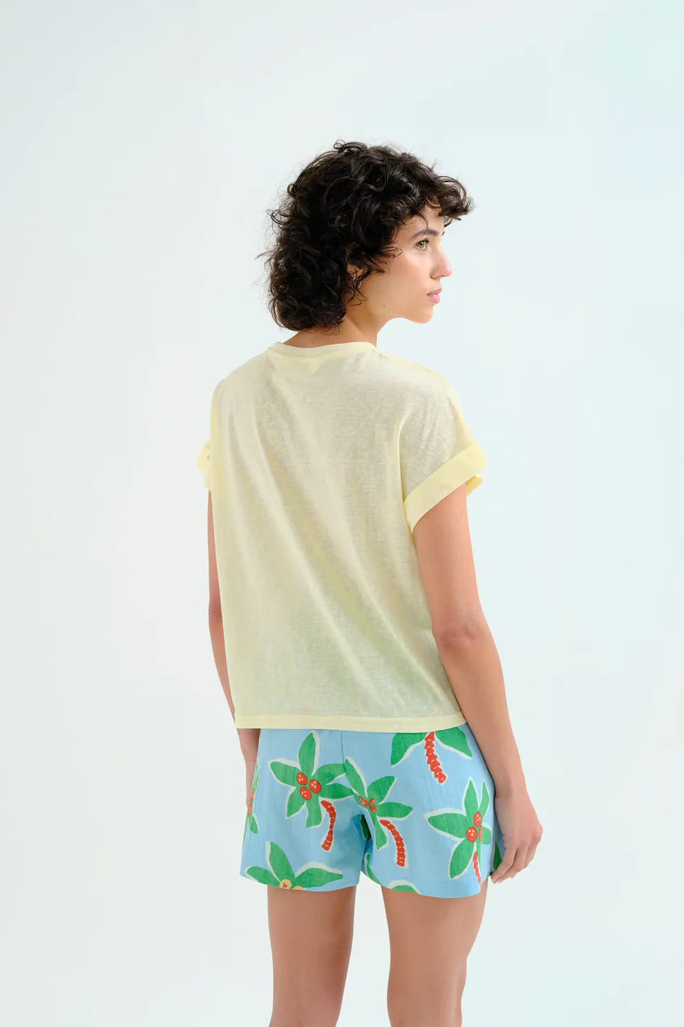Compañía Butter Yellow Cotton T-Shirt