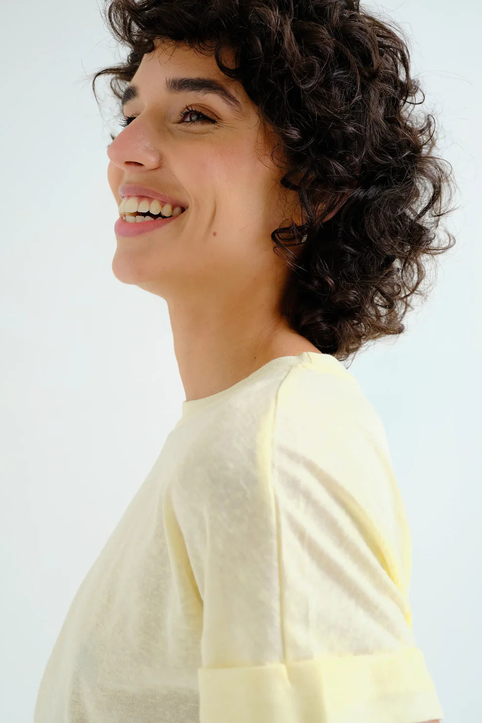 Compañía Butter Yellow Cotton T-Shirt