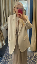 Load image into Gallery viewer, Ottod’Ame Cream Handmade Wool Blend Coat / Jacket
