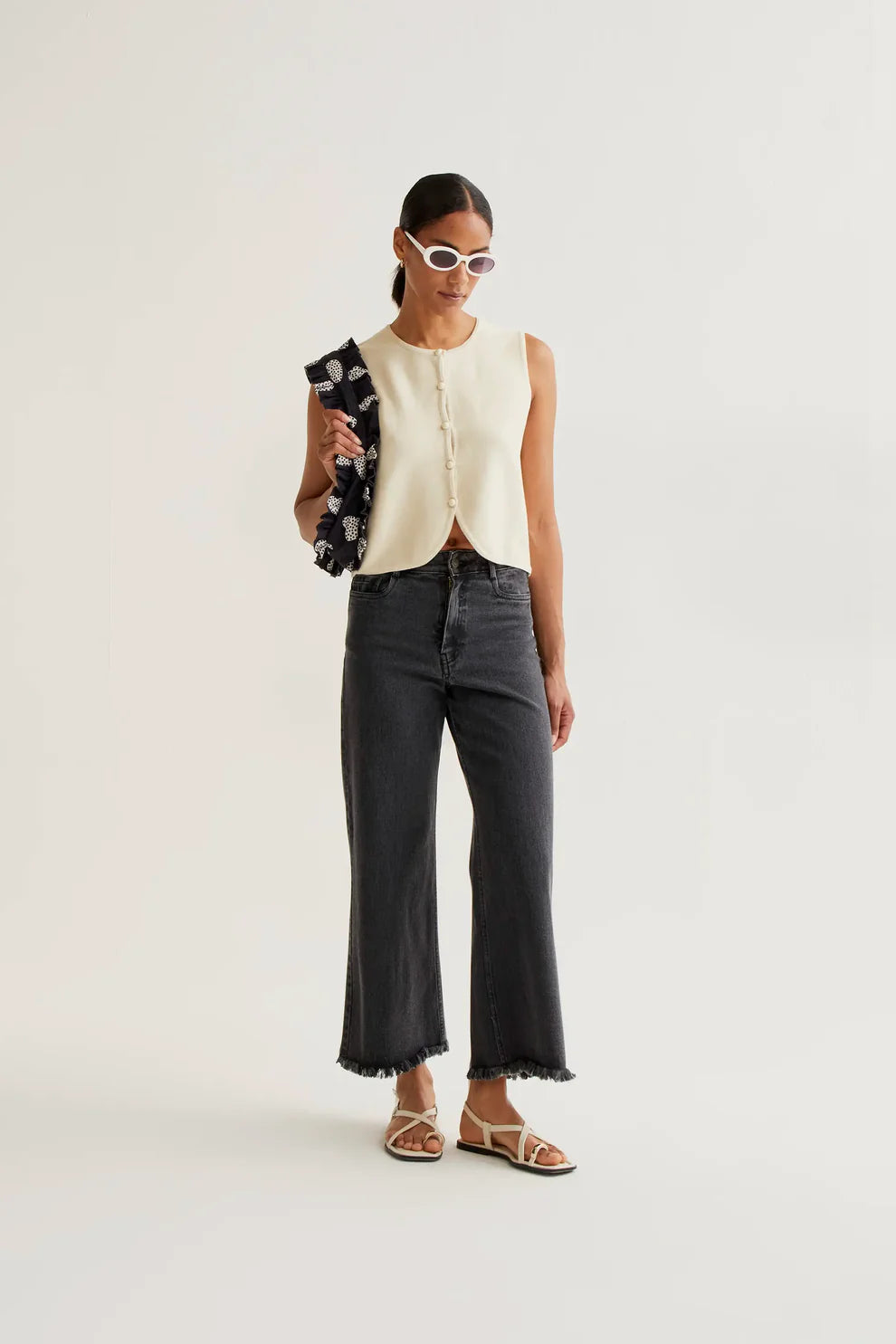 Compañía Fantástica Black Denim Jeans with Frayed Hemline