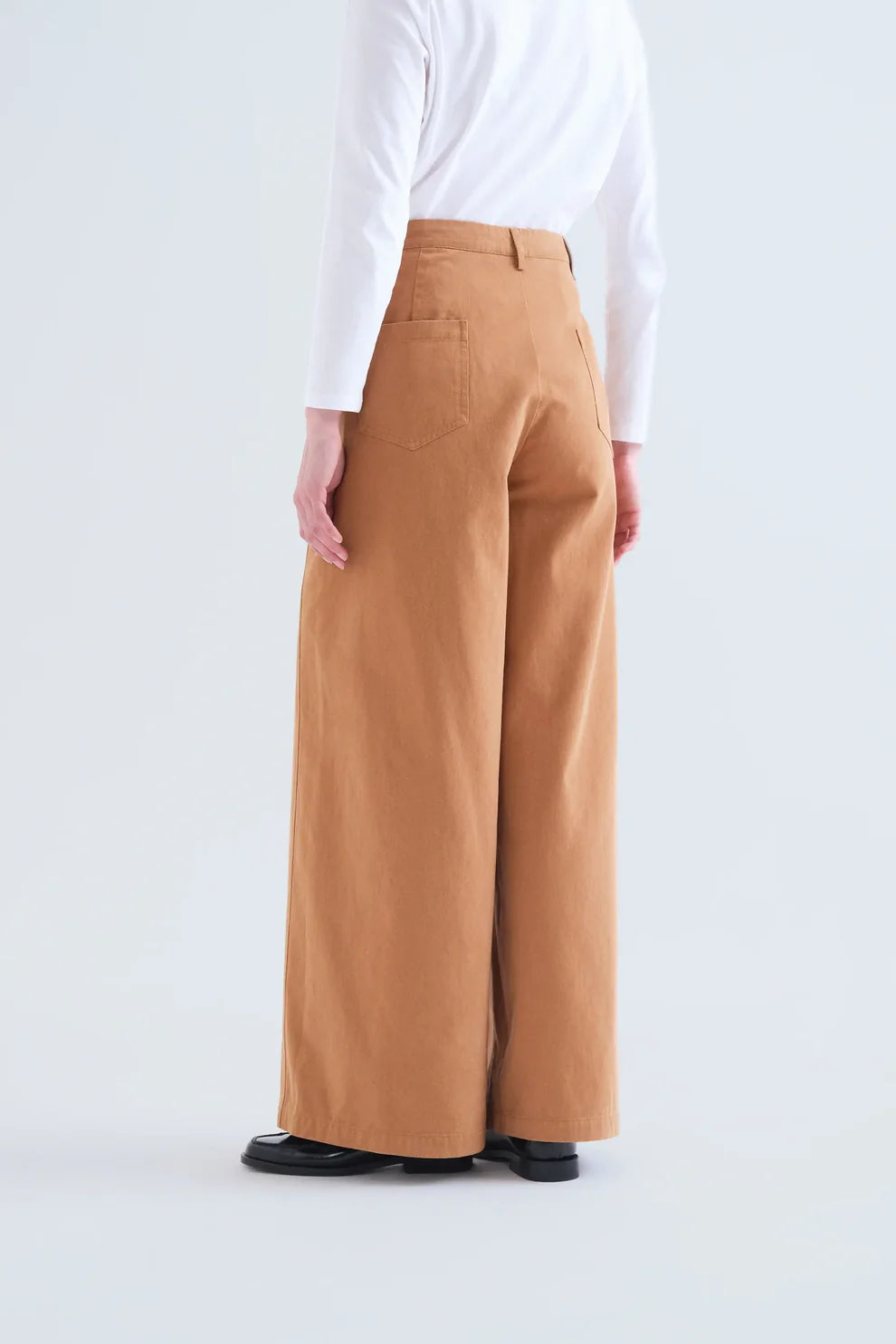 Compañia Fantástica 100% Cotton Camel High Waisted Jeans