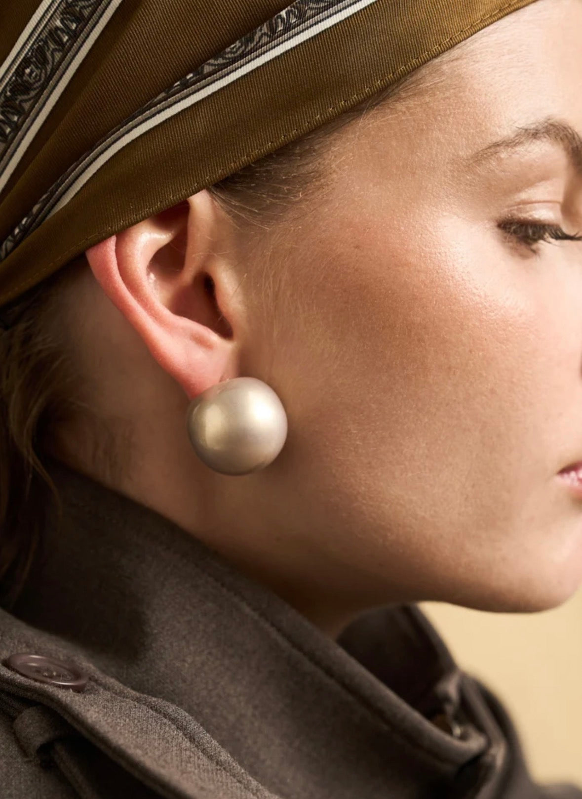 NALI Oversized Champagne Pearl Earrings