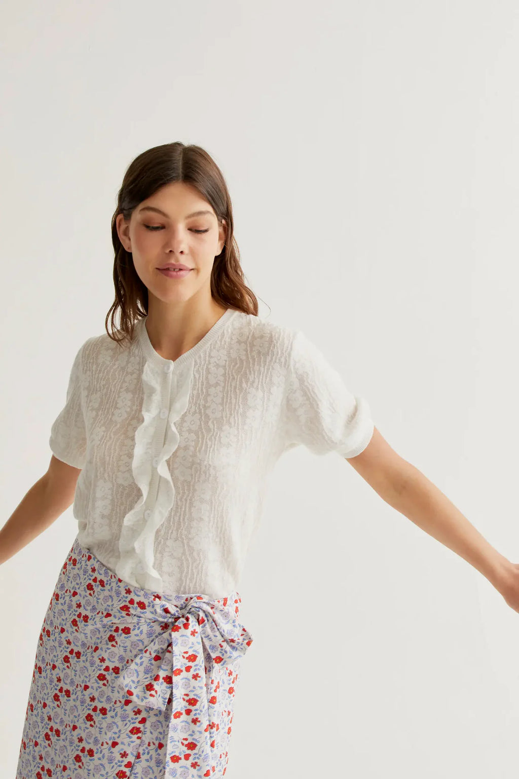 Compañía White Fine Knit Short Sleeve Lace Cardi-Top
