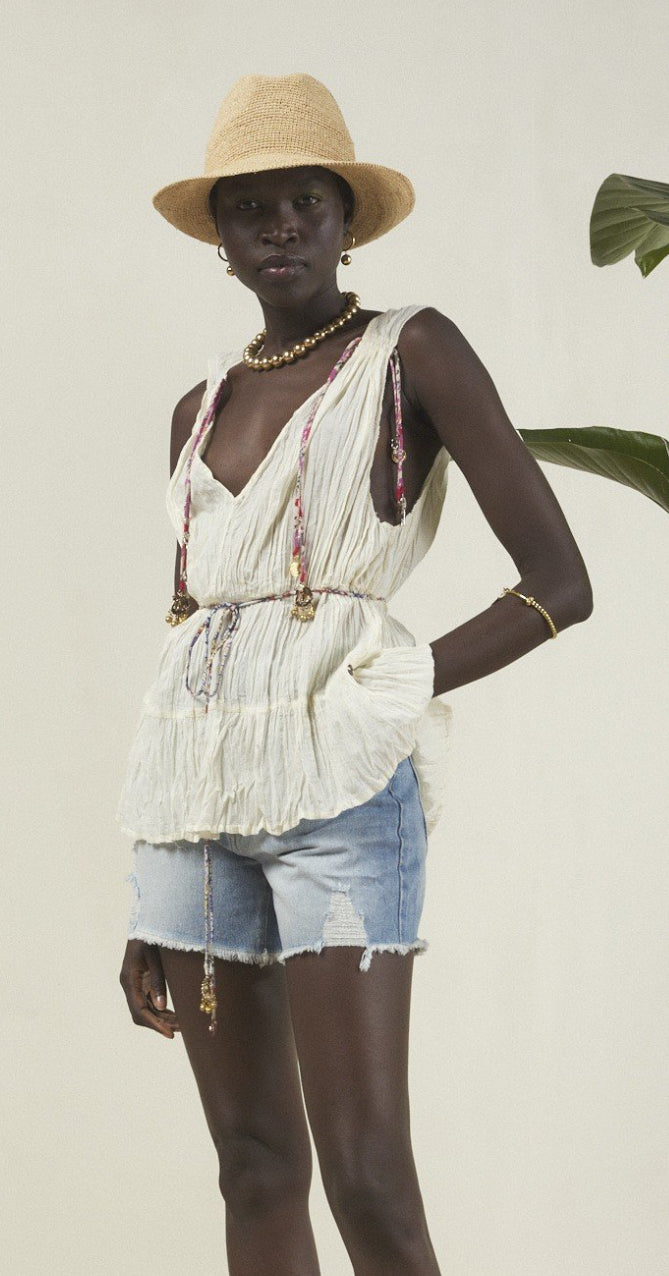 Ottod’Ame Cotton Cream V-Neck Top with Tie Charm Belt