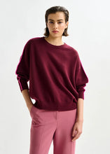 Load image into Gallery viewer, Essentiel Antwerp Burgundy Knitted Sweater with Pink Piping
