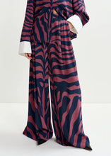 Load image into Gallery viewer, Essentiel Antwerp Navy &amp; Mauve Zebra Print Palazzo Pants
