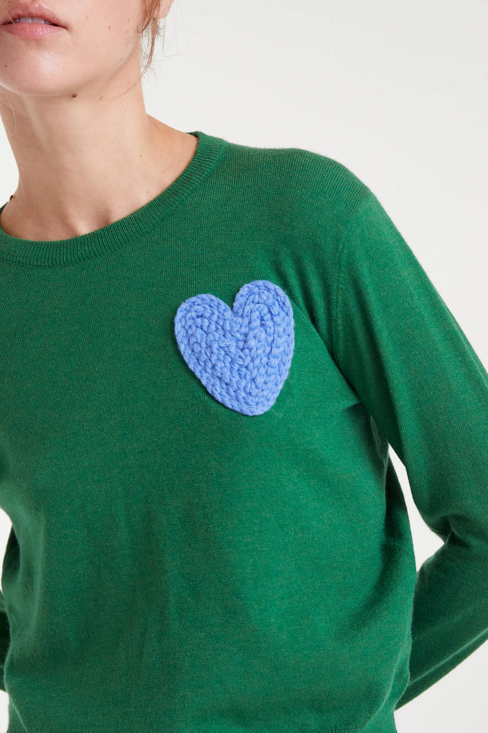Compañia Fantástica Green Fine Knit Jumper with Blue Crochet Heart