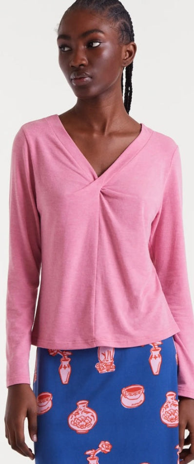 Compañia Fantástica Pink Long Sleeve V-Neck Top