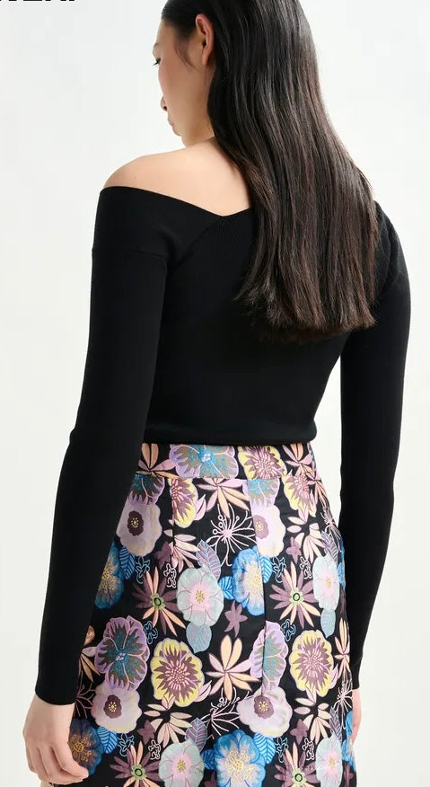 Essentiel Antwerp Black rib-knitted sweater with asymmetric neckline