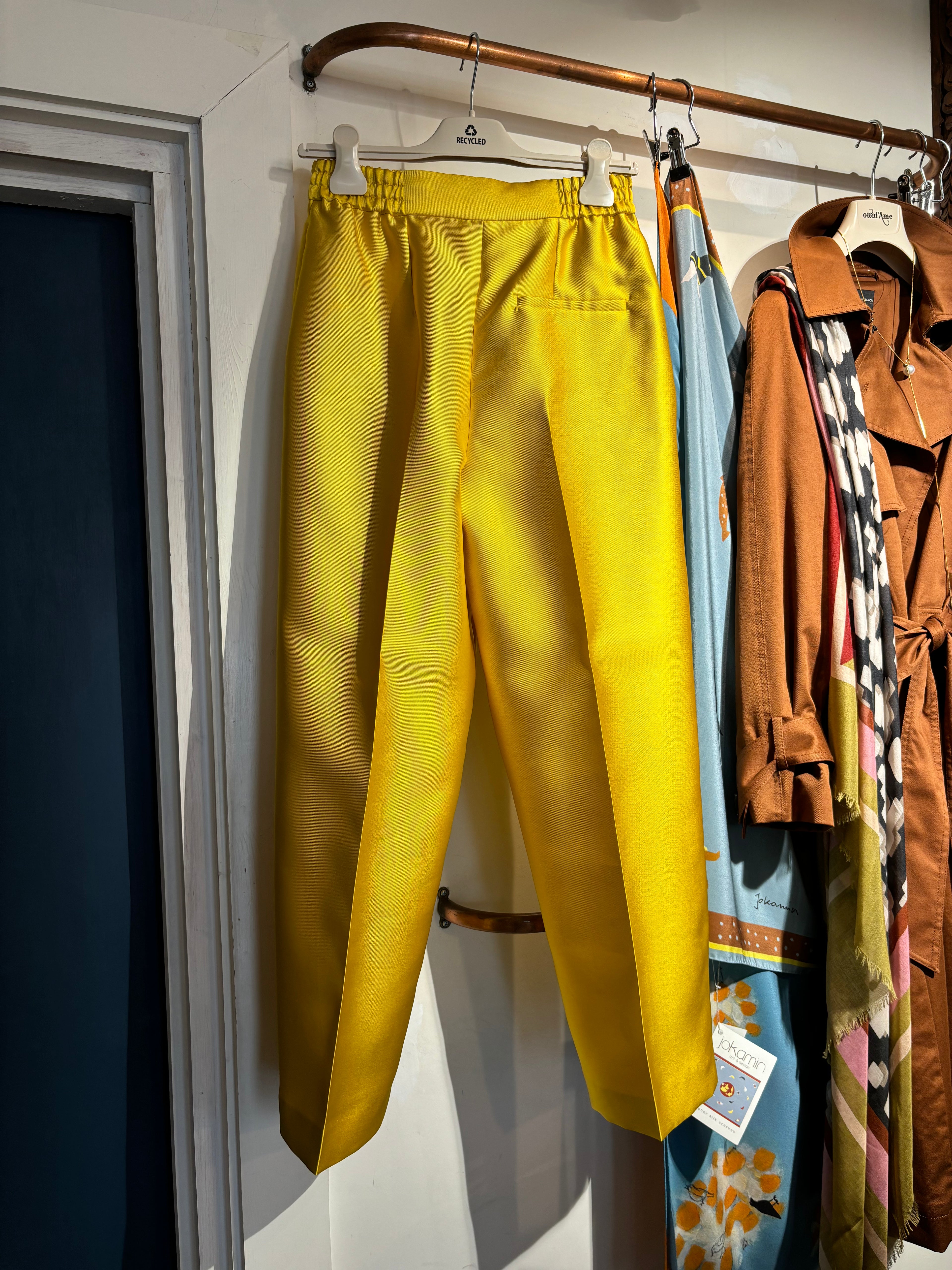Beatrice B Duchese Yellow Gold trousers