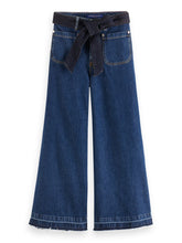 Load image into Gallery viewer, Scotch &amp; Soda The Wave Cropped Flare Fit Close Up Jeans
