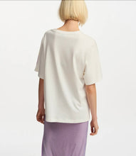 Load image into Gallery viewer, Essentiel Antwerp White Organic T-Shirt with Lilac &amp; Lime Star
