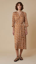 Load image into Gallery viewer, PennyBlack Tobacco &amp; Soft White Diamond Print Shirt Dress
