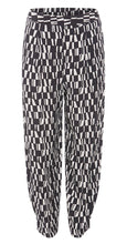 Load image into Gallery viewer, RDF Black &amp; White Ella Pants
