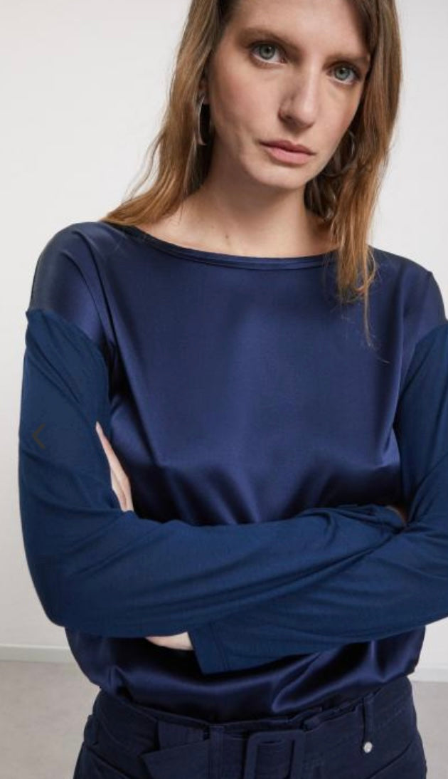 Otto’dame Navy Silk & Viscose Long Sleeve Blouse