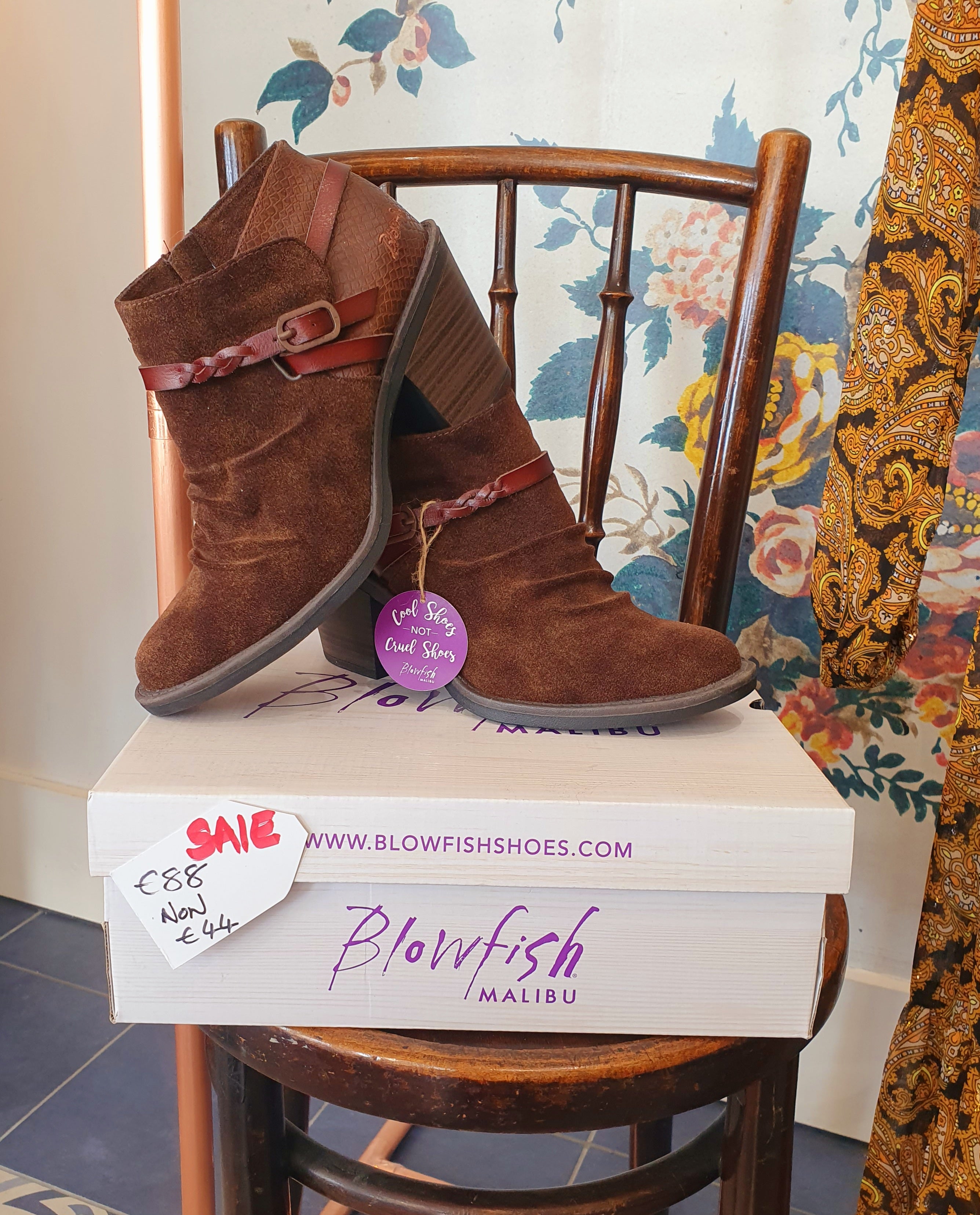 Chelsea Tan Ankle Boot