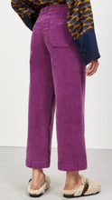 Load image into Gallery viewer, Ottodame Purple Cropped Trousers
