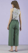 Load image into Gallery viewer, Ottodame Forest Green Cropped Trousers
